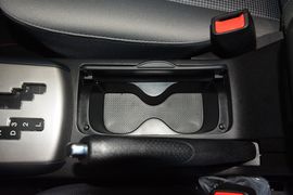 2015款现代悦动1.6L自动舒适型