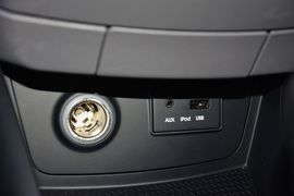 2015款现代悦动1.6L自动舒适型