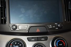2015款现代悦动1.6L自动舒适型