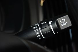 2015款现代悦动1.6L自动舒适型