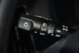 2015款现代悦动1.6L自动舒适型
