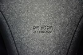 2015款现代悦动1.6L自动舒适型