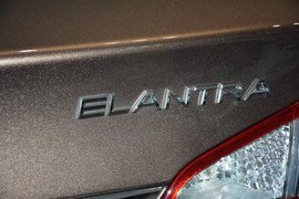 2015款现代悦动1.6L自动舒适型