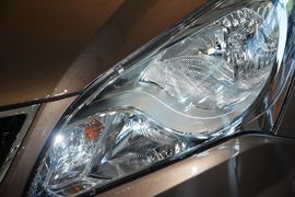 2015款现代悦动1.6L自动舒适型