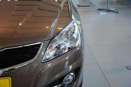 2015款现代悦动1.6L自动舒适型