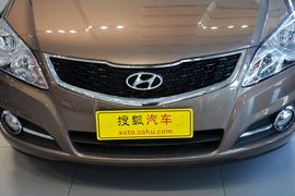 2015款现代悦动1.6L自动舒适型