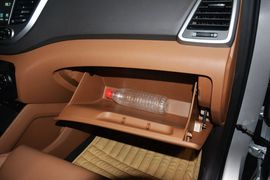 2015款现代全新途胜1.6T