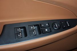 2015款现代全新途胜1.6T
