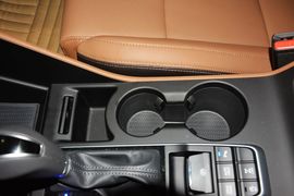 2015款现代全新途胜1.6T