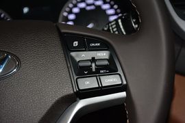 2015款现代全新途胜1.6T