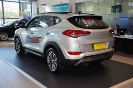 2015款现代全新途胜1.6T