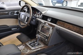 2010款大众辉腾V6