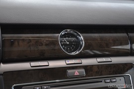2010款大众辉腾V6