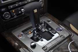 2010款大众辉腾V6