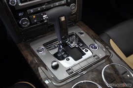 2010款大众辉腾V6