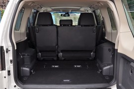 2016款三菱帕杰罗3.0L自动尊贵版