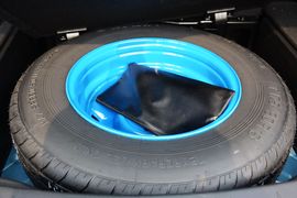 2014款双龙爱腾2.0T四驱自动豪华柴油版