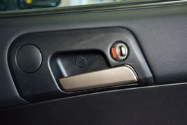 2014款双龙爱腾2.0T四驱自动豪华柴油版