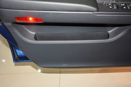 2014款双龙爱腾2.0T四驱自动豪华柴油版