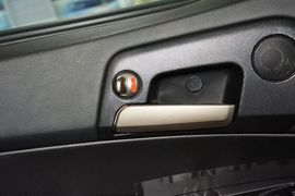 2014款双龙爱腾2.0T四驱自动豪华柴油版