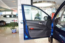 2014款双龙爱腾2.0T四驱自动豪华柴油版