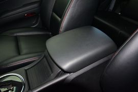 2014款双龙爱腾2.0T四驱自动豪华柴油版