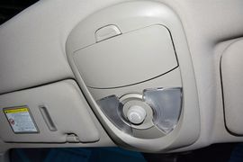 2014款双龙爱腾2.0T四驱自动豪华柴油版