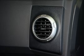 2014款双龙爱腾2.0T四驱自动豪华柴油版