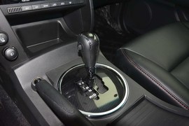 2014款双龙爱腾2.0T四驱自动豪华柴油版