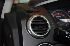 2014款双龙爱腾2.0T四驱自动豪华柴油版