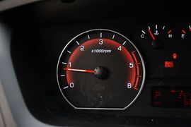 2014款双龙爱腾2.0T四驱自动豪华柴油版