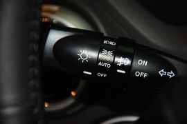 2014款双龙爱腾2.0T四驱自动豪华柴油版