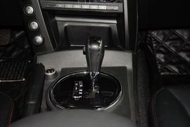 2014款双龙爱腾2.0T四驱自动豪华柴油版