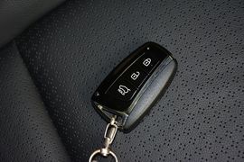 2015款现代全新胜达2.0T自动四驱智能型