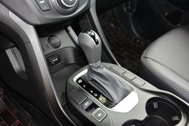 2015款现代全新胜达2.0T自动四驱智能型