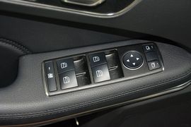 2015款奔驰E200L改款