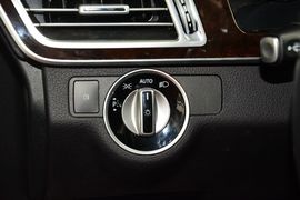 2015款奔驰E200L改款