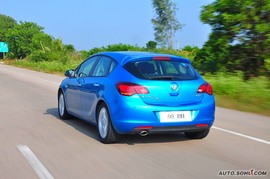 2010款别克英朗1.6T试驾