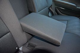 2014款双龙爱腾2.0T两驱手动进取柴油版