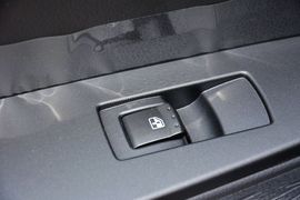 2014款双龙爱腾2.0T两驱手动进取柴油版