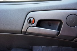 2014款双龙爱腾2.0T两驱手动进取柴油版