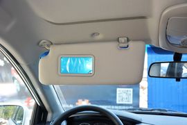 2014款双龙爱腾2.0T两驱手动进取柴油版