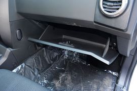 2014款双龙爱腾2.0T两驱手动进取柴油版