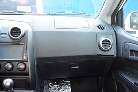 2014款双龙爱腾2.0T两驱手动进取柴油版