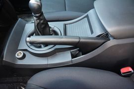 2014款双龙爱腾2.0T两驱手动进取柴油版