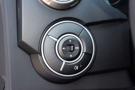 2014款双龙爱腾2.0T两驱手动进取柴油版