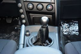 2014款双龙爱腾2.0T两驱手动进取柴油版