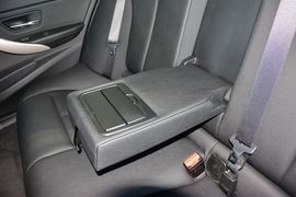 2015款宝马320i进取型