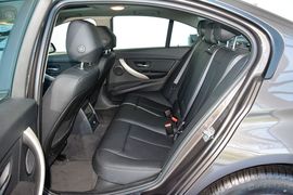 2015款宝马320i进取型