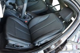 2015款宝马320i进取型